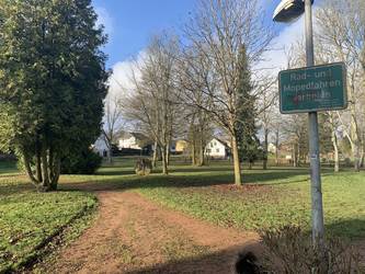 Park_vorher_mitWeg-Lampe