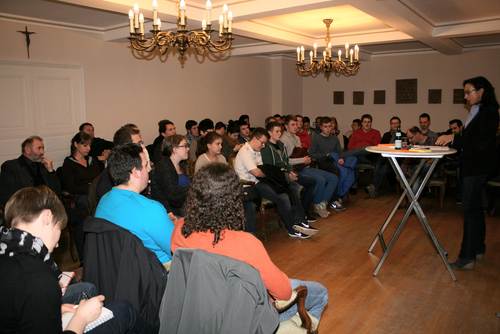 Eine intensive Diskussion zum Thema Jugend